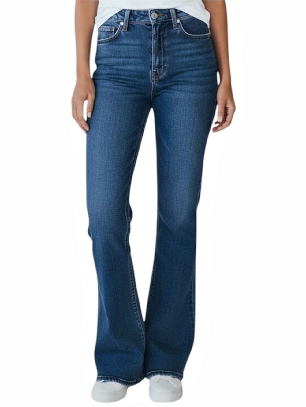 JUDY BLUE Mid Rise Flare Jeans with Back Flap Pockets in Medium Blue Size 13/31